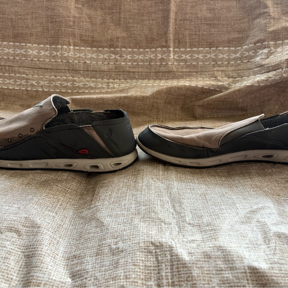 Columbia Men's Tan and Black Slip-On Loafers - Picture 3 of 5